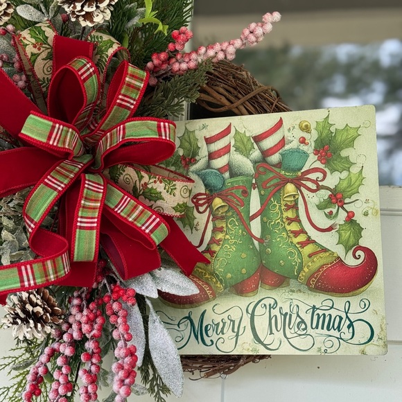 Vintage Inspired Elf Wreath - Picture 3 of 6